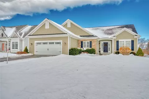 1450 Grand Meadows Way, Webster, NY 14580