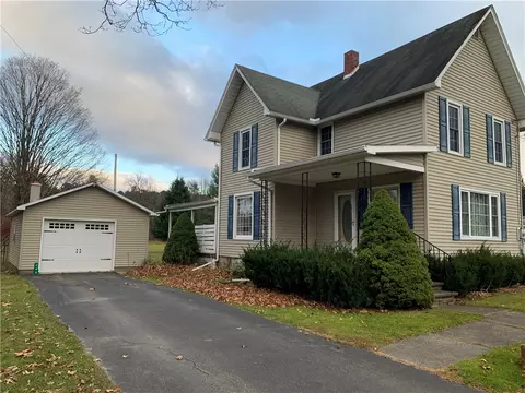 246 Academy St, Genesee, PA 16923