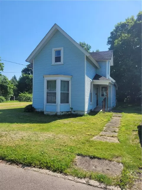 8 Mirick Pl, Lyons, NY 14489