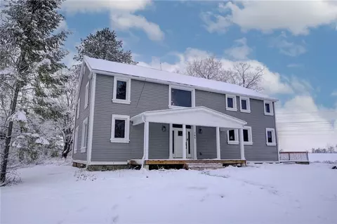 765 Weigert Rd, Farmington, NY 14425