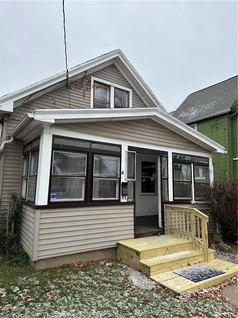 44 Bradfield St, Rochester, NY 14611