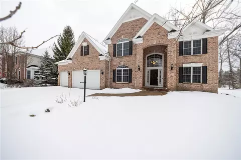 3 Seton Ct, Penfield, NY 14526
