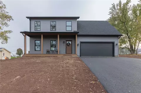 11 Berry Grove Ln, Brockport, NY 14420