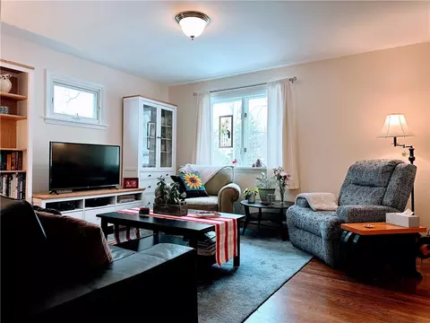 77 E Manitou Rd, Greece, NY 14612 photo 7