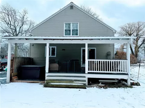 77 E Manitou Rd, Greece, NY 14612 photo 23