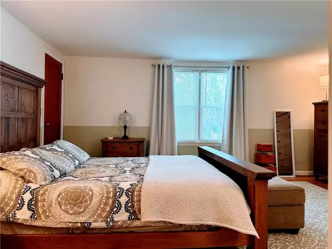 77 E Manitou Rd, Greece, NY 14612 photo 18