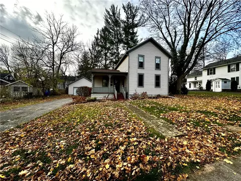 7 Boughton Ave, Pittsford, NY 14534