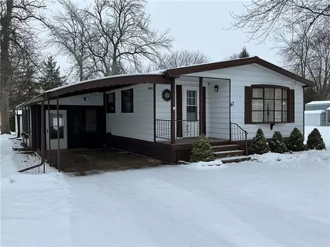 67 North St, Gaines, NY 14411