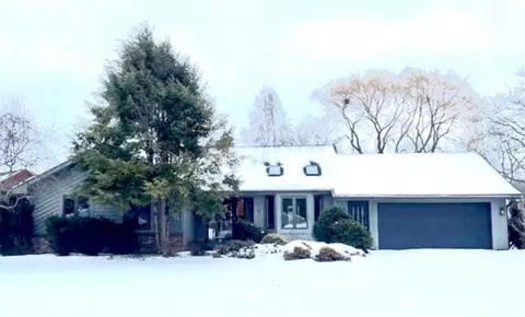 31 Jersey Black Cir, Greece, NY 14626