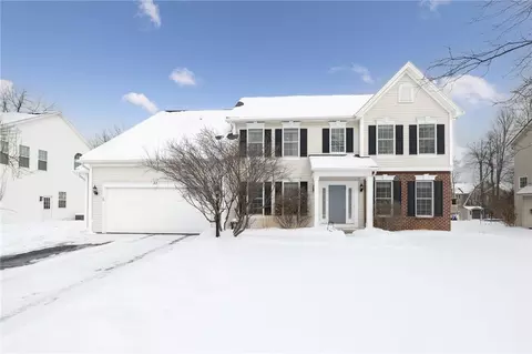 33 Woodgreen Dr, Pittsford, NY 14534