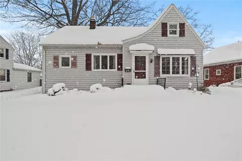 251 Hartsdale Rd, Irondequoit, NY 14622