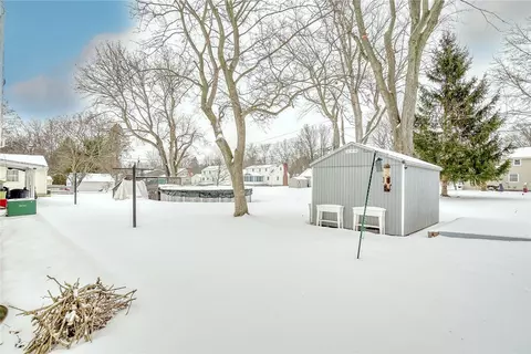 1076 Webster Rd, Webster, NY 14580 photo 7