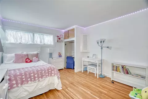 1076 Webster Rd, Webster, NY 14580 photo 17