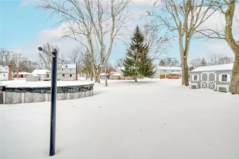 1076 Webster Rd, Webster, NY 14580 photo 8