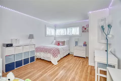 1076 Webster Rd, Webster, NY 14580 photo 16