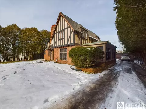 307 York St, Olean, NY 14760 photo 3