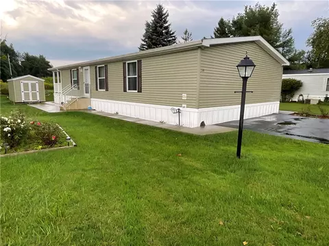 390 Wall St, Oswego, NY 13074