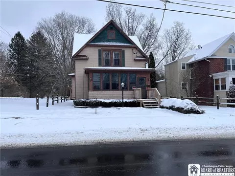 Exterior - 318 King St, Olean, NY 14760 photo 2 of 2