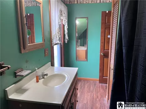 Bath - 318 King St, Olean, NY 14760 photo 3 of 3