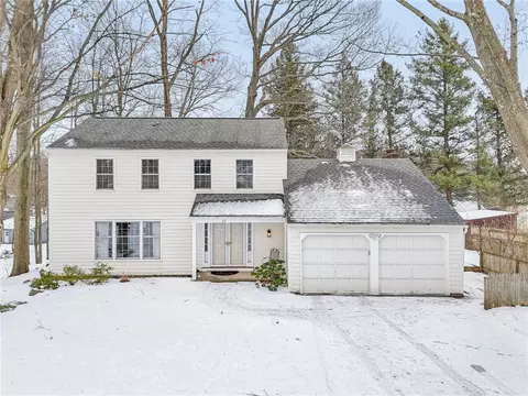 27 Clarkes Xing, Perinton, NY 14450