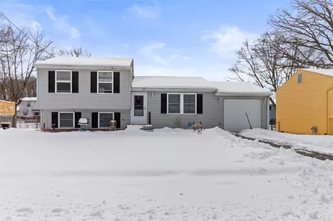 145 Pilot St, Gates, NY 14606