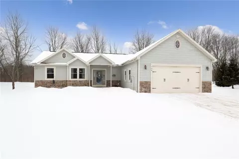 750 Red Fox Cir, Ontario, NY 14519