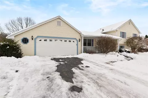 692 Dewitt Rd, Webster, NY 14580 photo 2