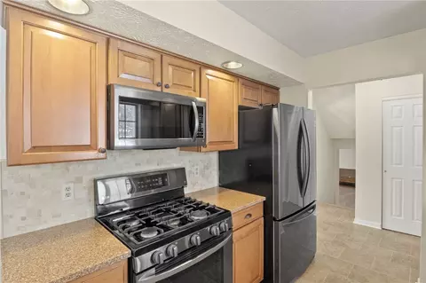692 Dewitt Rd, Webster, NY 14580 photo 7