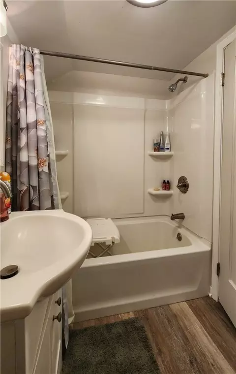 Bath - 89 Rodessa Rd, Greece, NY 14616 photo 3 of 3