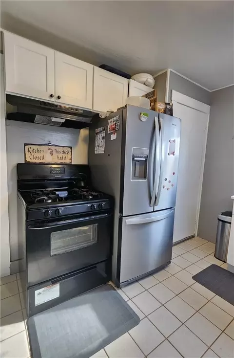 Kitchen - 89 Rodessa Rd, Greece, NY 14616 photo 2 of 2