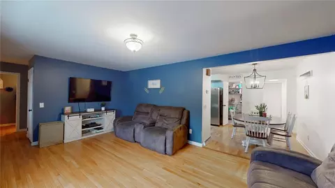 Entry Way - 6 Mountview Rd W, Bath, NY 14810 photo 2 of 3