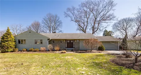 270 Grosvenor Rd, Brighton, NY 14610
