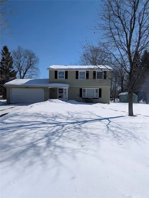 753 Tanya Cir, Webster, NY 14580