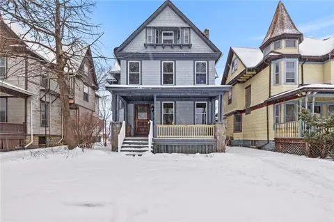 5 Birch Cres, Rochester, NY 14607