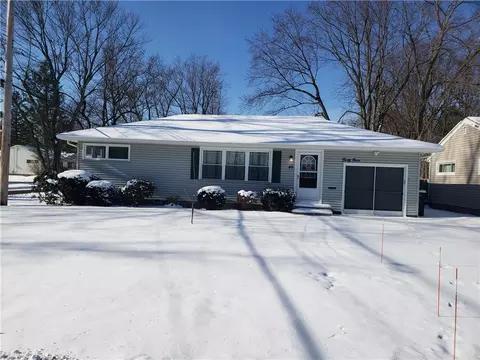 49 Forest Ave, Irondequoit, NY 14622