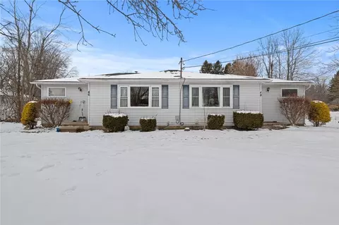 46-48 Wellington Dr, Rochester, NY 14623