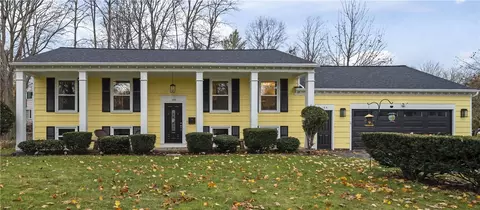 271 Courtly Cir, Greece, NY 14615