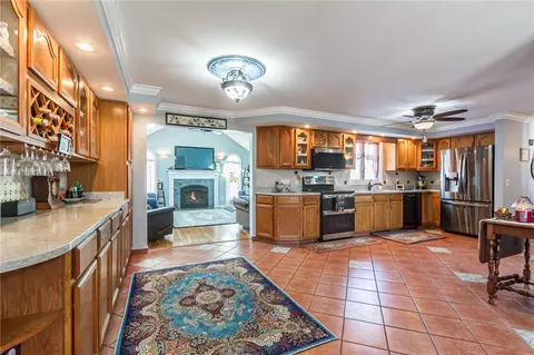 33 Hazel Bark Run, Gates, NY 14606 photo 8