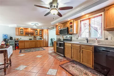 33 Hazel Bark Run, Gates, NY 14606 photo 10