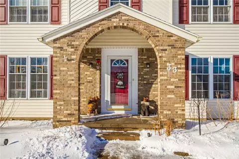 33 Hazel Bark Run, Gates, NY 14606 photo 2