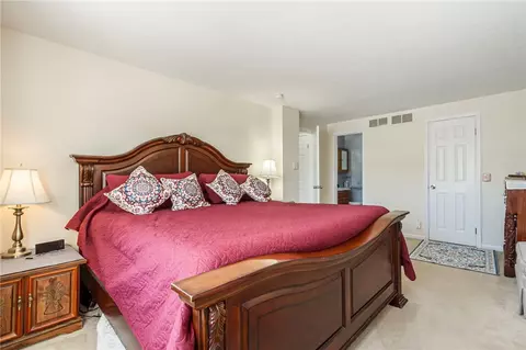 33 Hazel Bark Run, Gates, NY 14606 photo 17