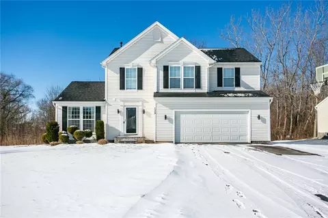 128 Hummingbird, West Henrietta, NY 14586