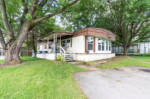 100 Glenview Dr, Clifton Springs, NY 14432