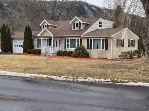 37 Manor Circle Cir, Elmira, NY 14903