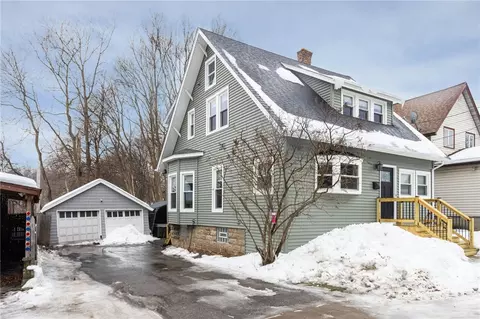39 Dugan Pl, Rochester, NY 14612