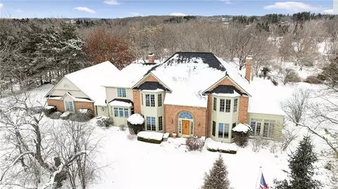 3 Windham Hl, Mendon, NY 14506