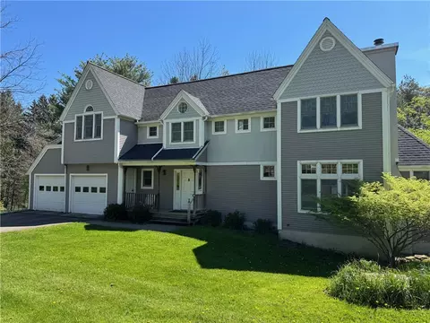 21 High St, Alfred, NY 14802