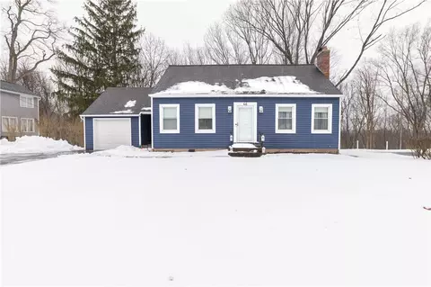 46 Center Dr, Irondequoit, NY 14609