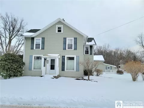 24 Bank St, Westfield, NY 14787