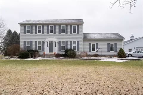 6880 Cadyville Rd, Livonia, NY 14487